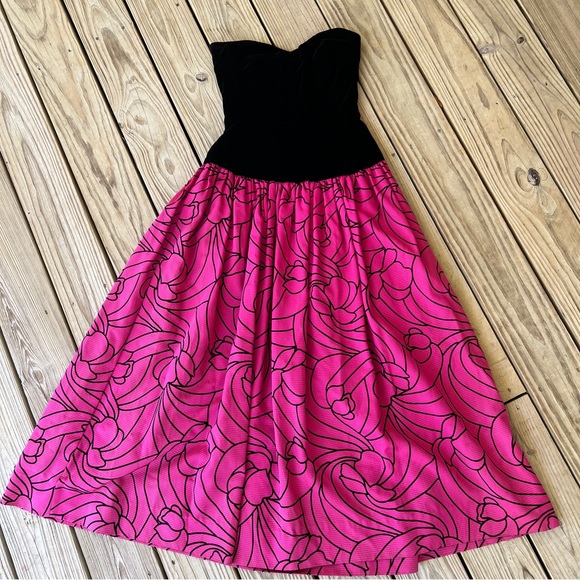 Carolina Herrera gown evening dress full length black velvet hot